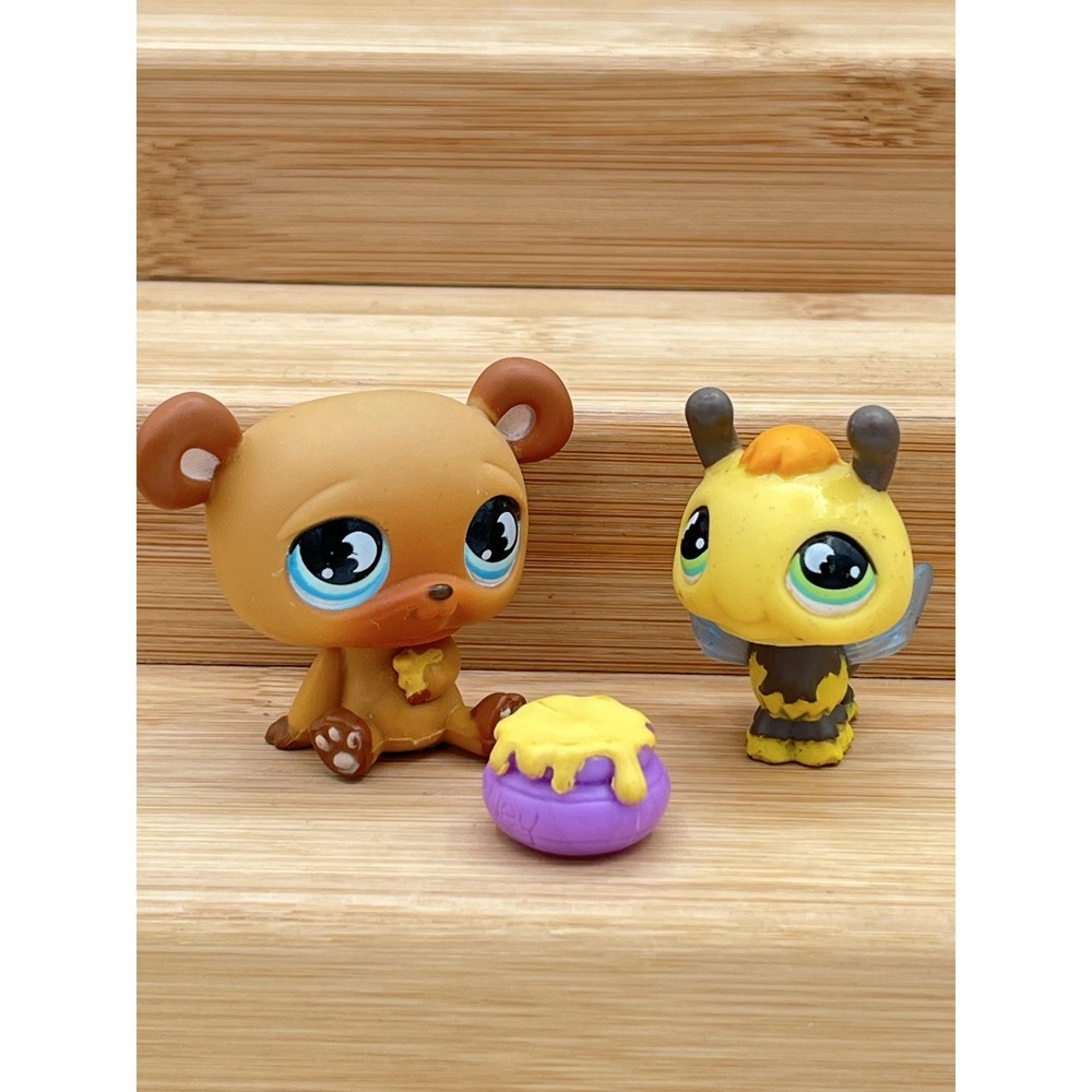 Littlest Pet Shop 2007 Pet Pairs 813 BUMBLEBEE 814 BROWN BEAR honey pot LPS